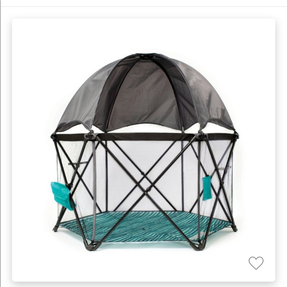 Like new Baby Delight Playard with canopy